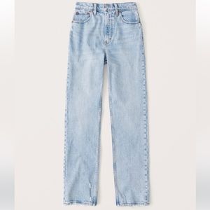 Abercrombie Ultra High Rise 90’s Straight Jeans - Light 27L